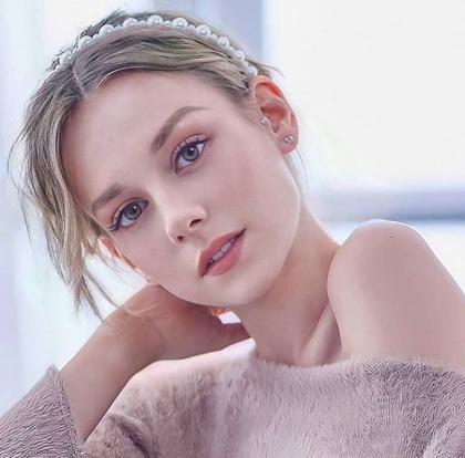 Ester Exposito photo 103251