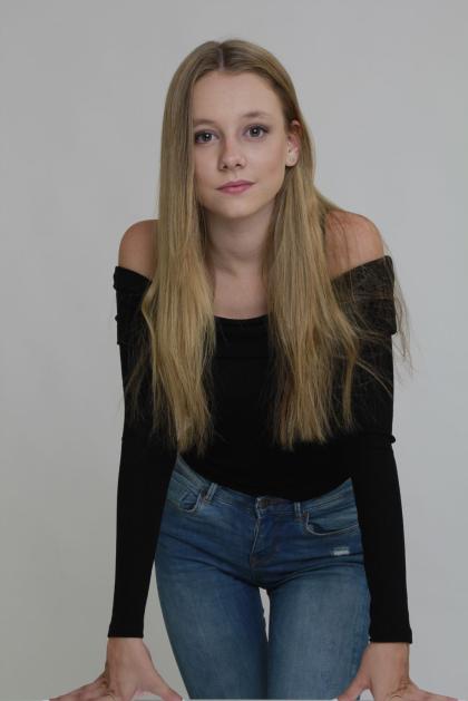 Ester Exposito photo 103266