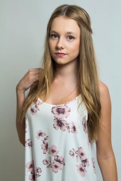 Ester Exposito photo 103274