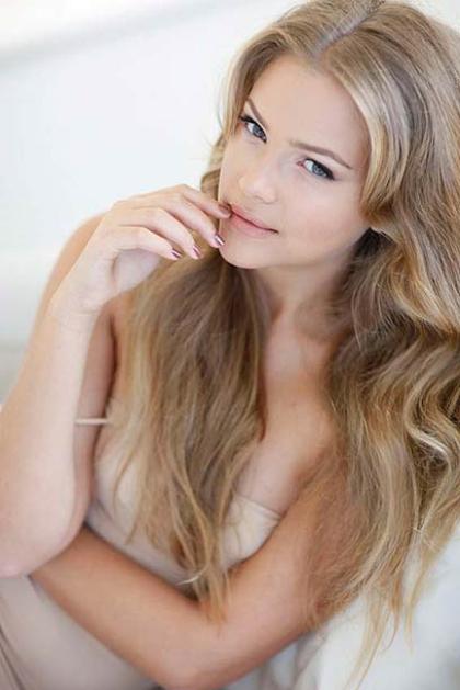 Esti Ginzburg photo 103334