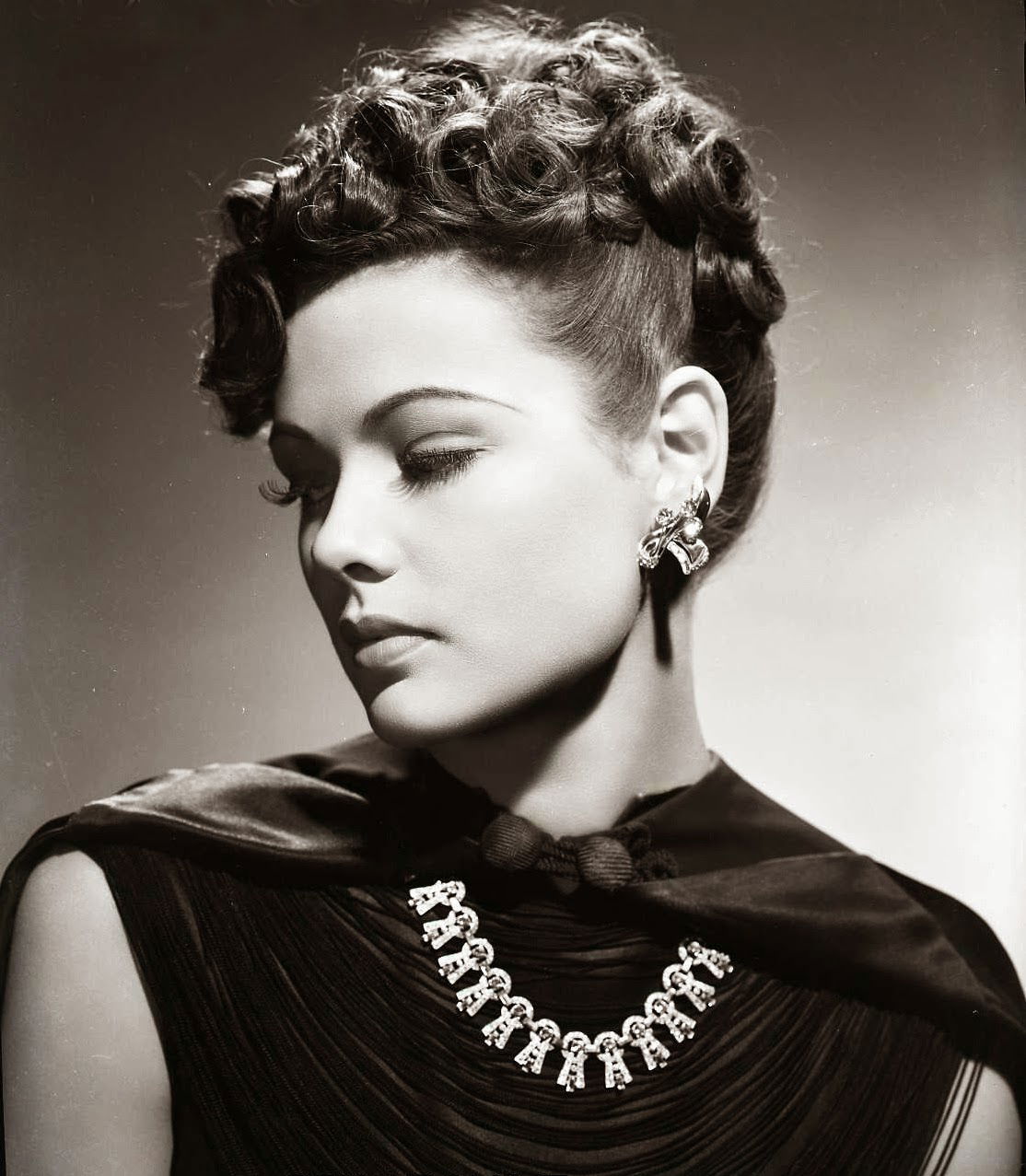 Gene Tierney #104030
