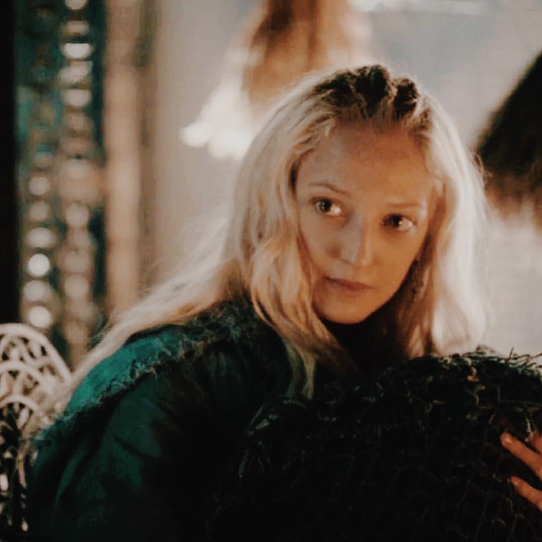 Georgia Hirst #104110