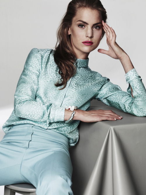 Hannah Hoekstra #104423