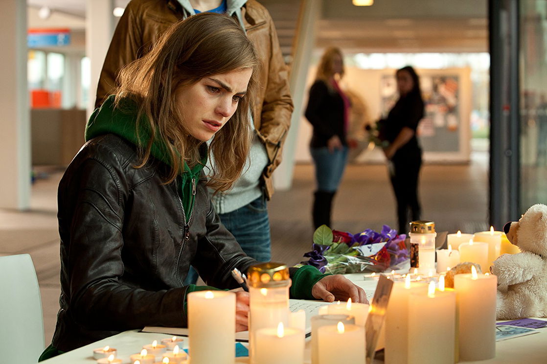 Hannah Hoekstra #104444