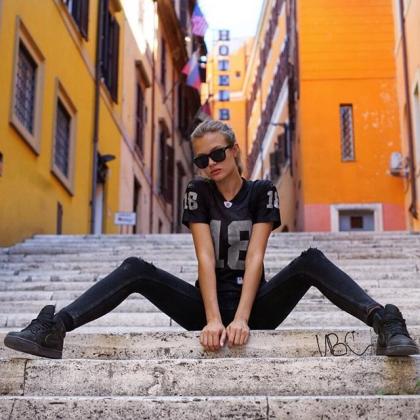 Josephine Skriver photo 105595