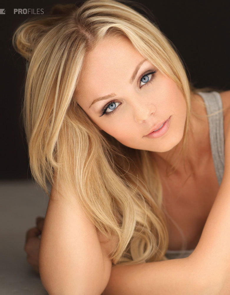 Laura Vandervoort #106800