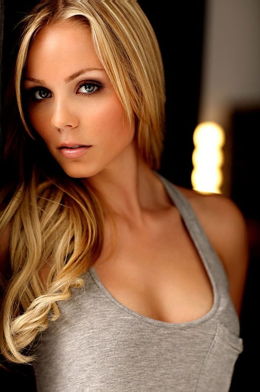 Laura Vandervoort #106806