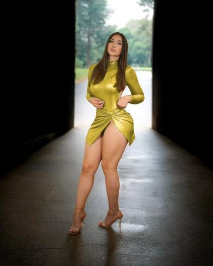 Stephanie Collier photo 9564