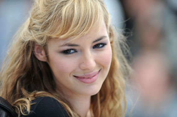 Louise Bourgoin #107255