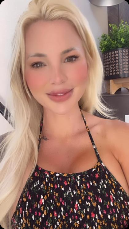 Jessica Weaver photo 9678