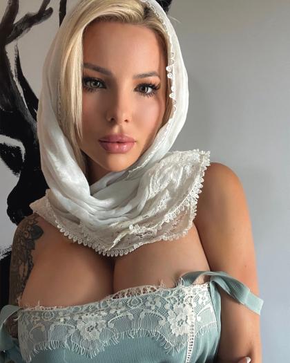 Jessica Weaver photo 9720