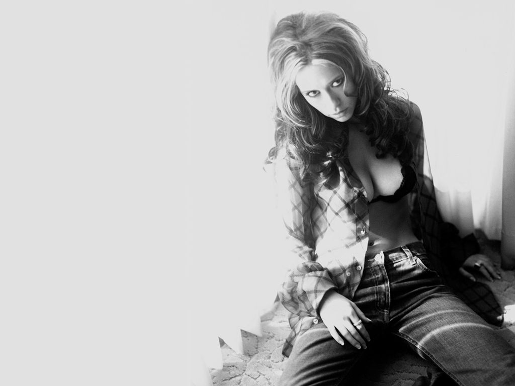Jennifer Love Hewitt #44889