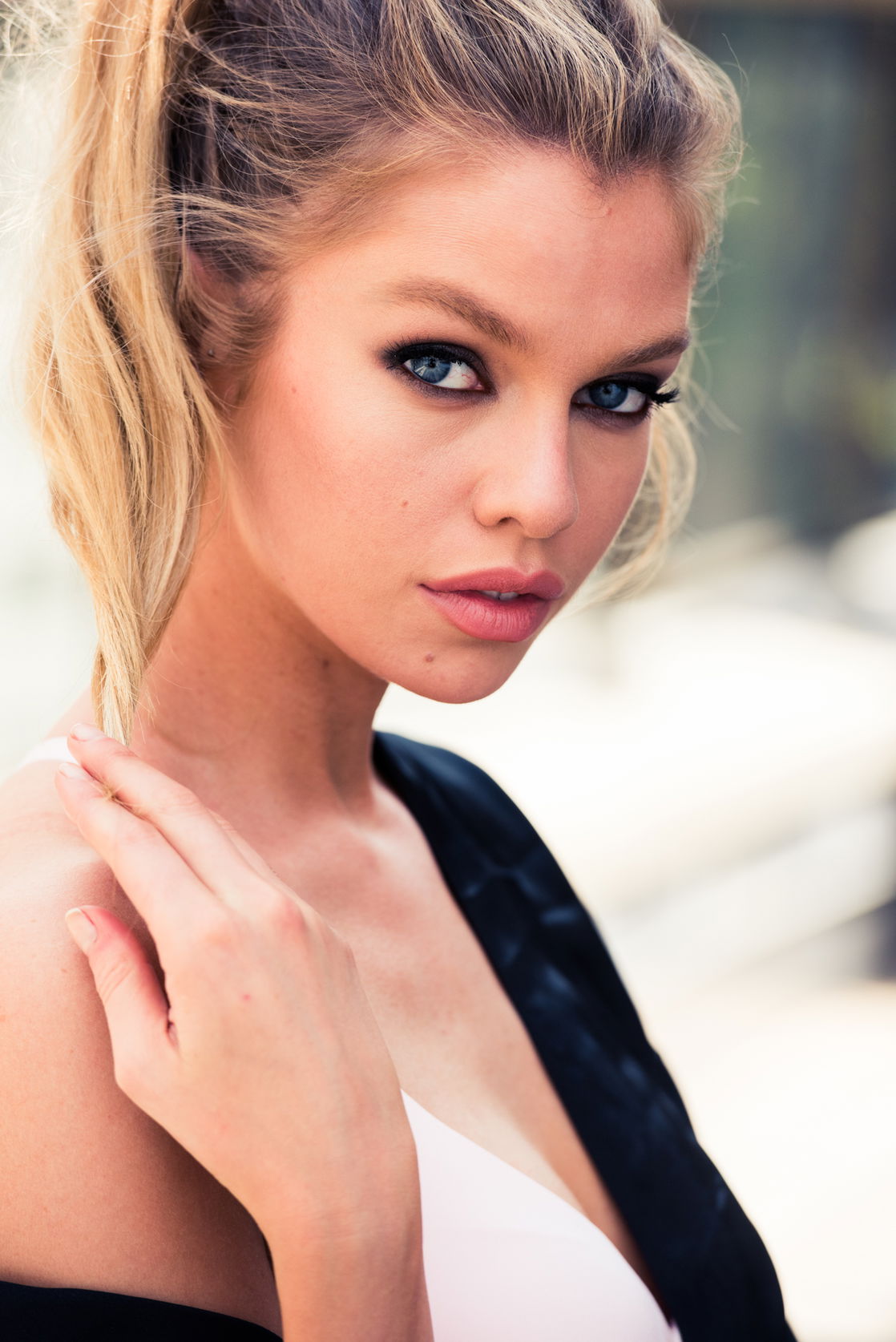 Stella Maxwell #112104