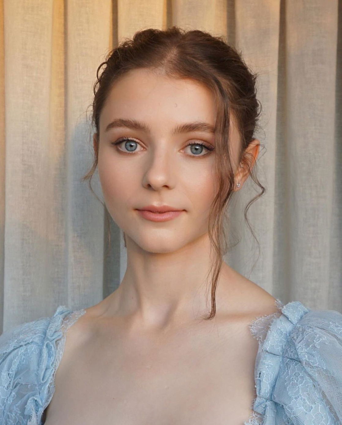 Thomasin McKenzie #112466