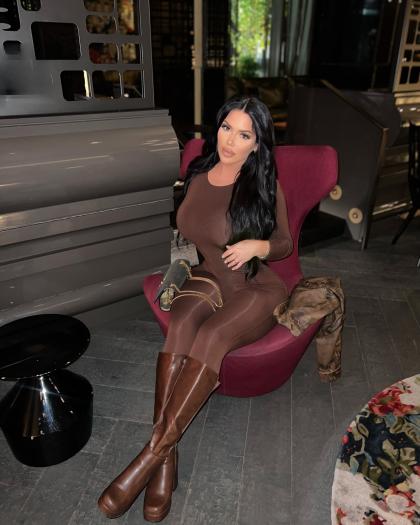 Claire Andrews photo 35180