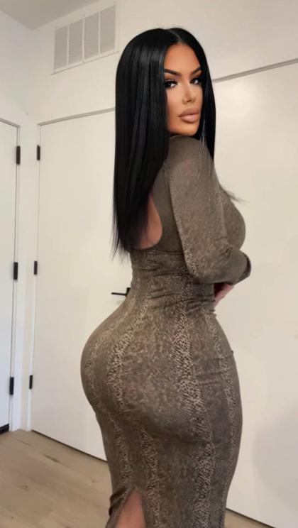 Claire Andrews photo 35190