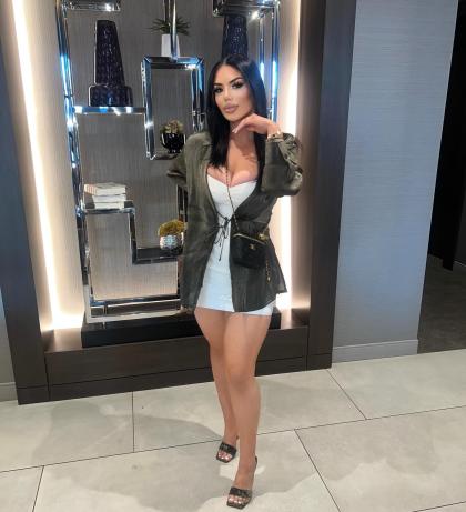 Claire Andrews photo 35202