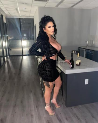 Claire Andrews photo 35243