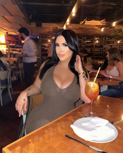 Claire Andrews photo 35250