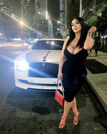 Claire Andrews photo 35252