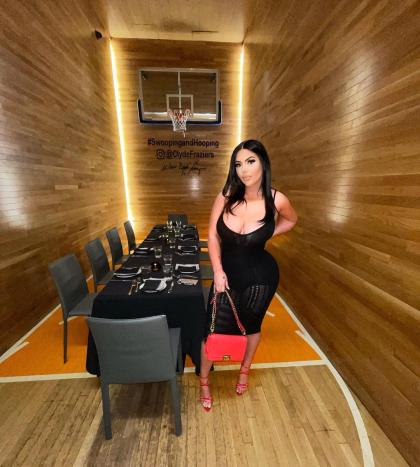 Claire Andrews photo 35253