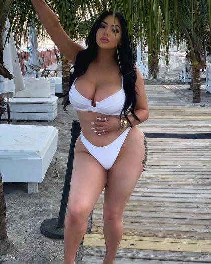 Claire Andrews photo 35258