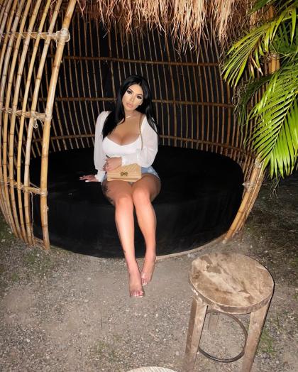 Claire Andrews photo 35265