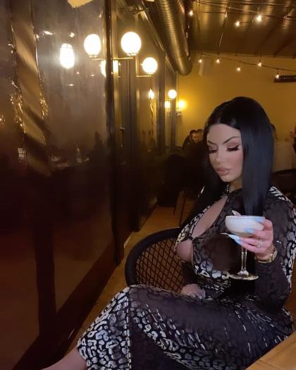 Claire Andrews photo 35266