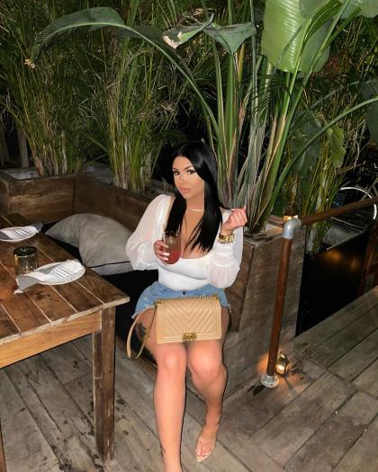 Claire Andrews photo 35275