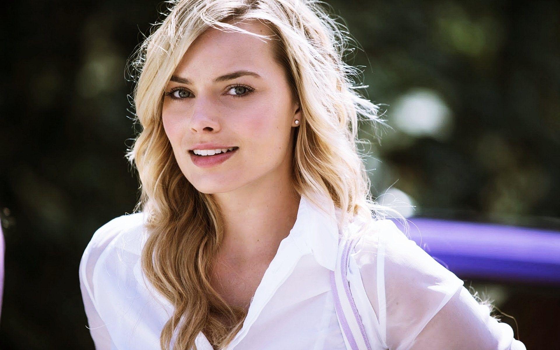 Margot Robbie #239855