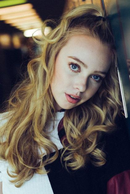 Kristin Linkletter photo 114356