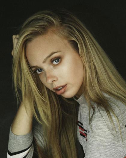 Kristin Linkletter photo 114363