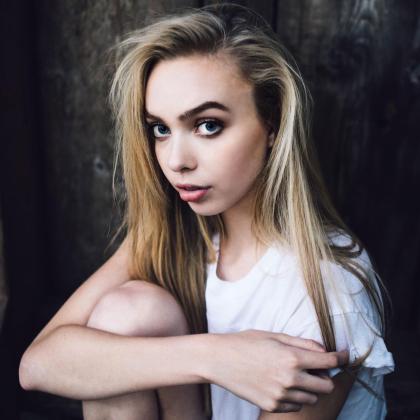 Kristin Linkletter photo 114364