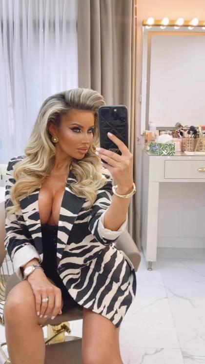 Roxana Vasniuc photo 35614