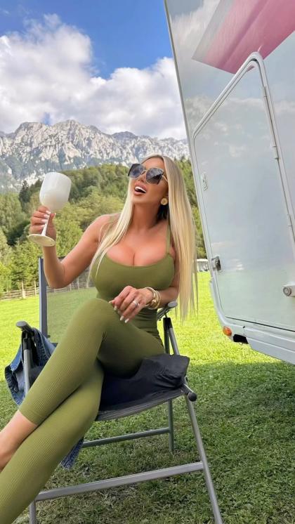 Roxana Vasniuc photo 35641