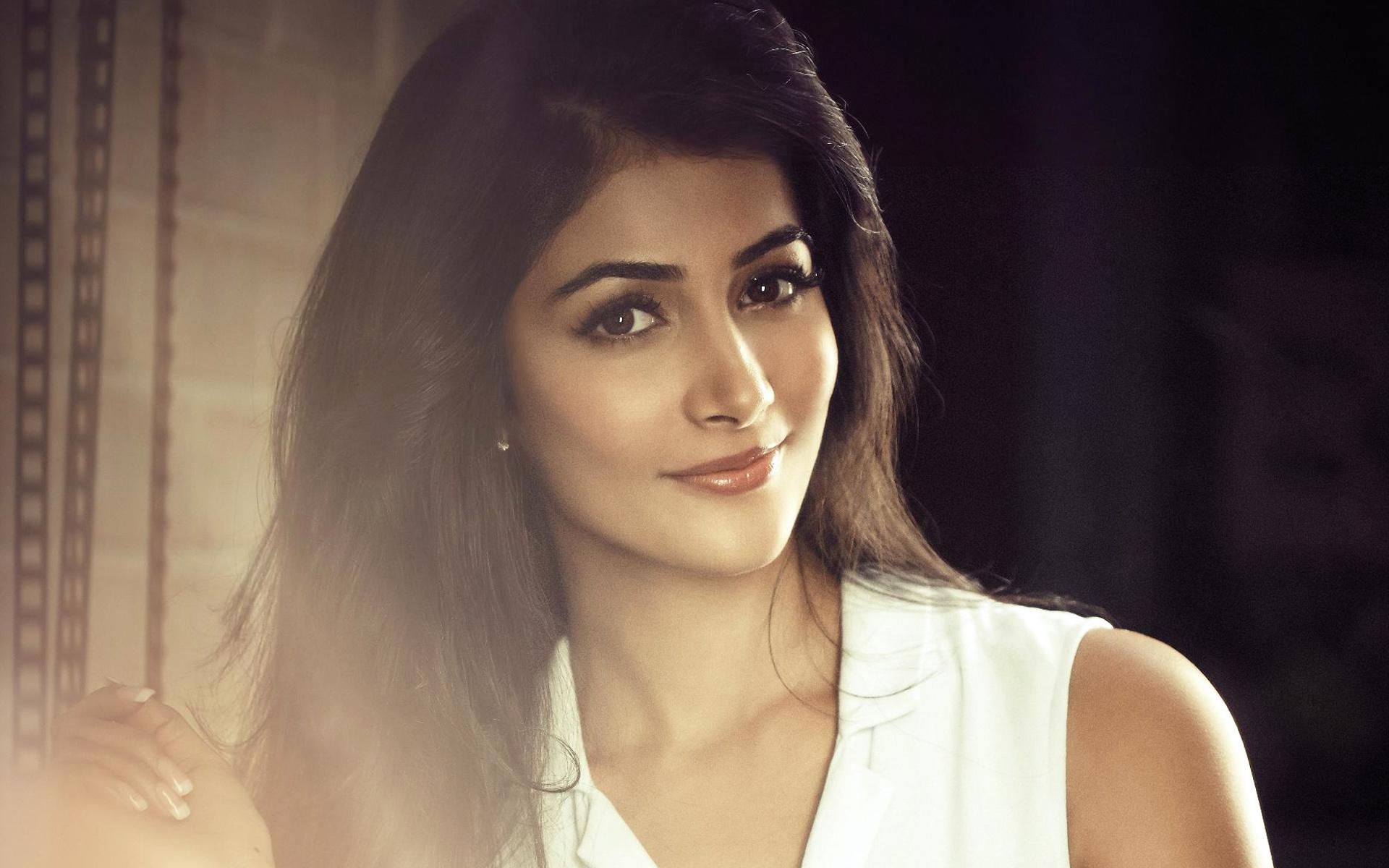 Pooja Hegde #240246