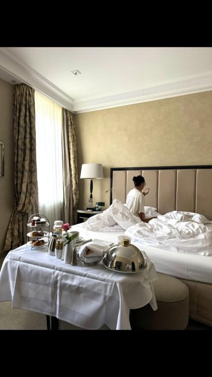 Charleen Weiss photo 1414