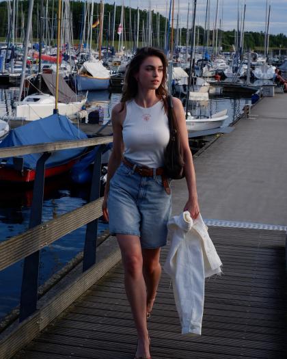 Charleen Weiss photo 1456