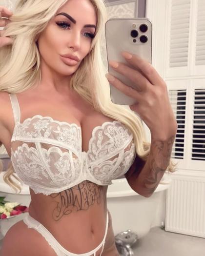 Debbie Clarkson photo 46697