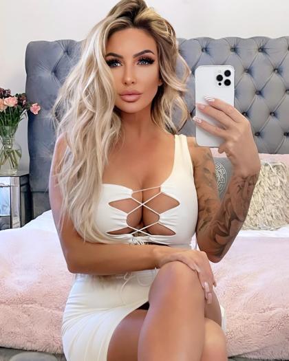 Debbie Clarkson photo 46714