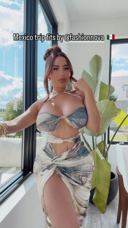 Debbie Ayoub photo 54