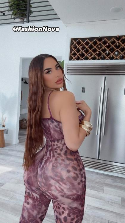 Debbie Ayoub photo 81