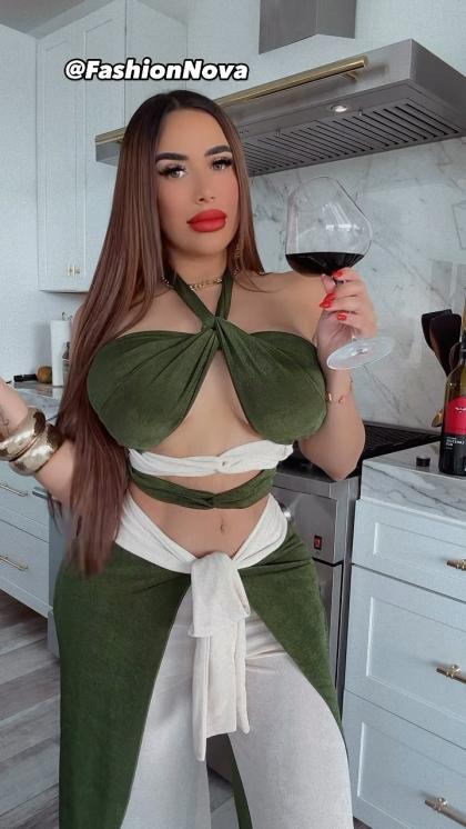 Debbie Ayoub photo 96