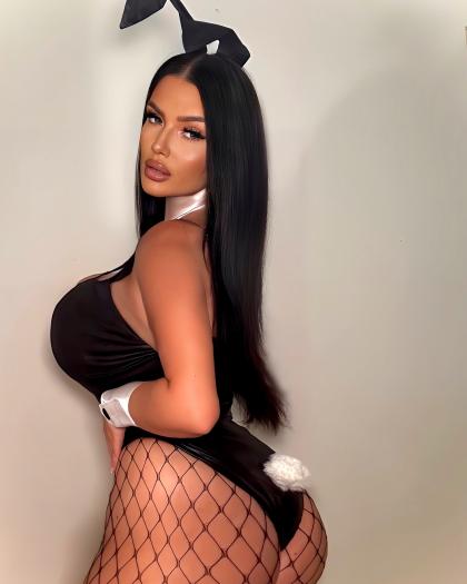 Angelica Sharpe photo 47091