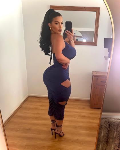 Angelica Sharpe photo 47099