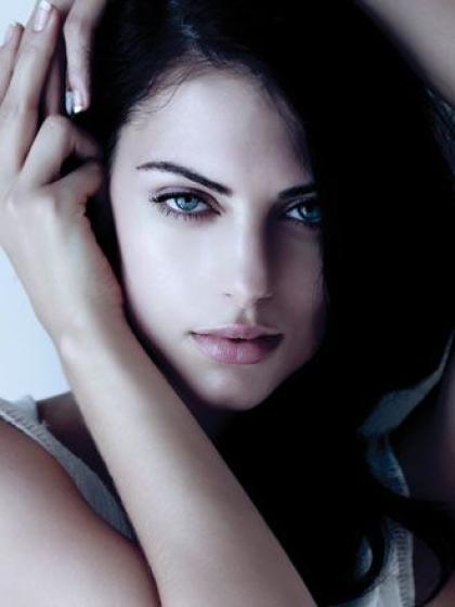 Julia Voth photo 122770