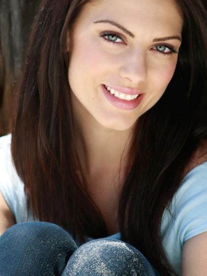 Julia Voth photo 122791