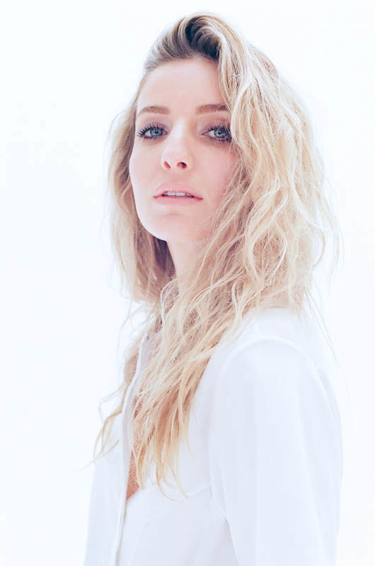 Annabelle Wallis #124309