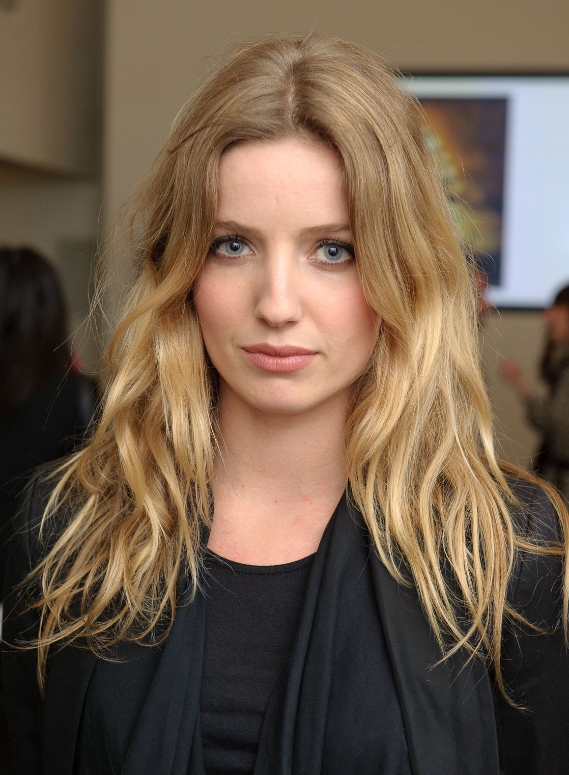 Annabelle Wallis #124313