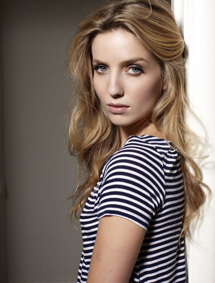 Annabelle Wallis #124322